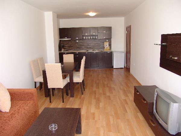 Happy Aparthotel & Spa