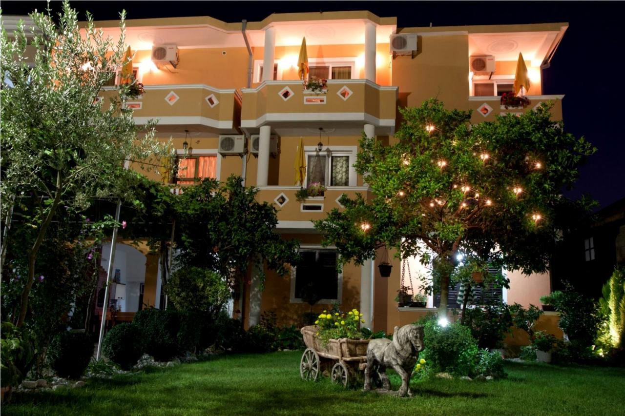 APARTHOTEL HOLIDAY