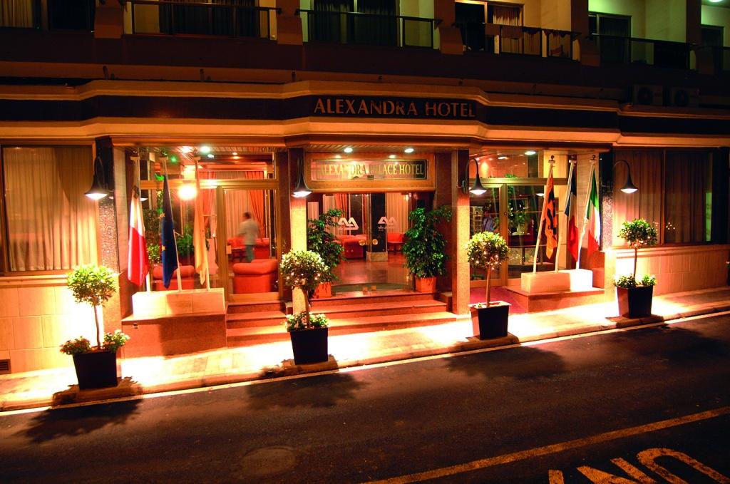 Alexandra Hotel