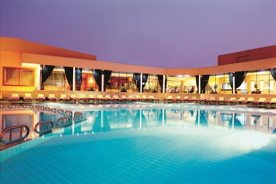 Mövenpick Pyramids