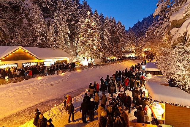 Advent Johannesbachklamm-ban + Vásárlás/kóstolás a Hauswirth Csokoládégyár mintaboltjában