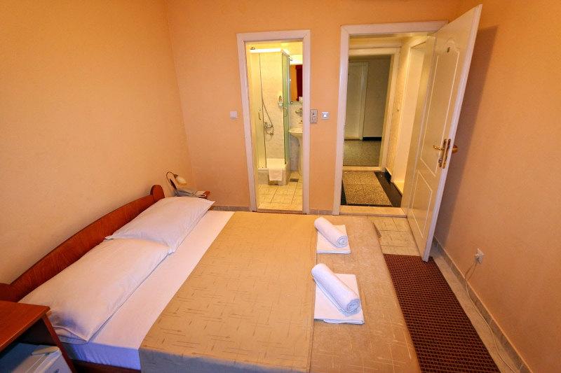 Hotel Podostrog