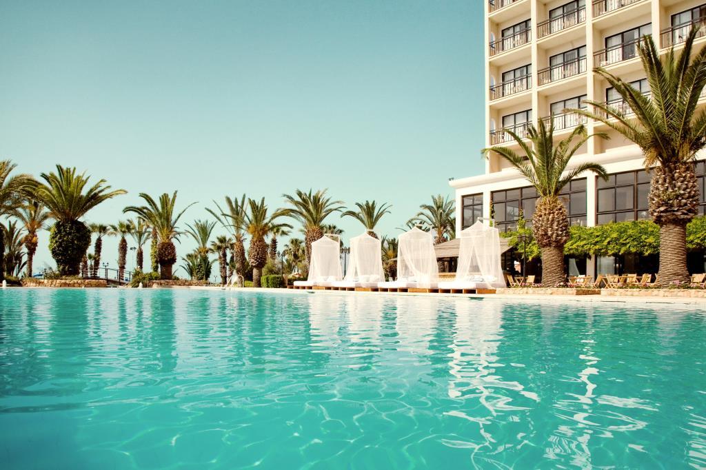 SENTIDO Sandy Beach