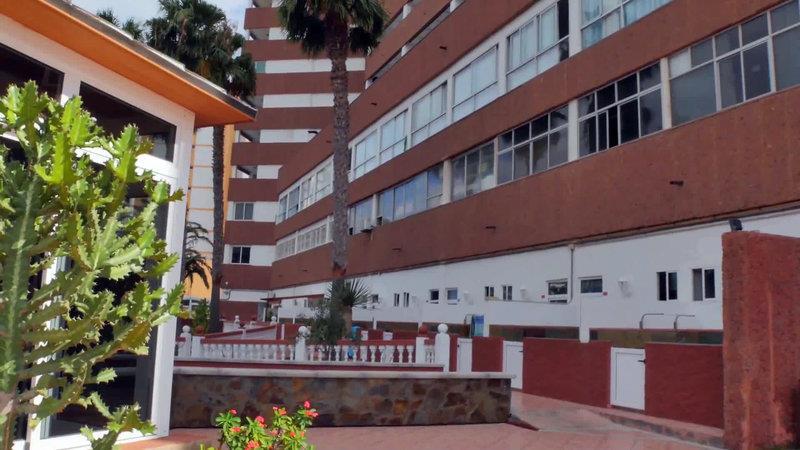 Aparthotel Corona Roja