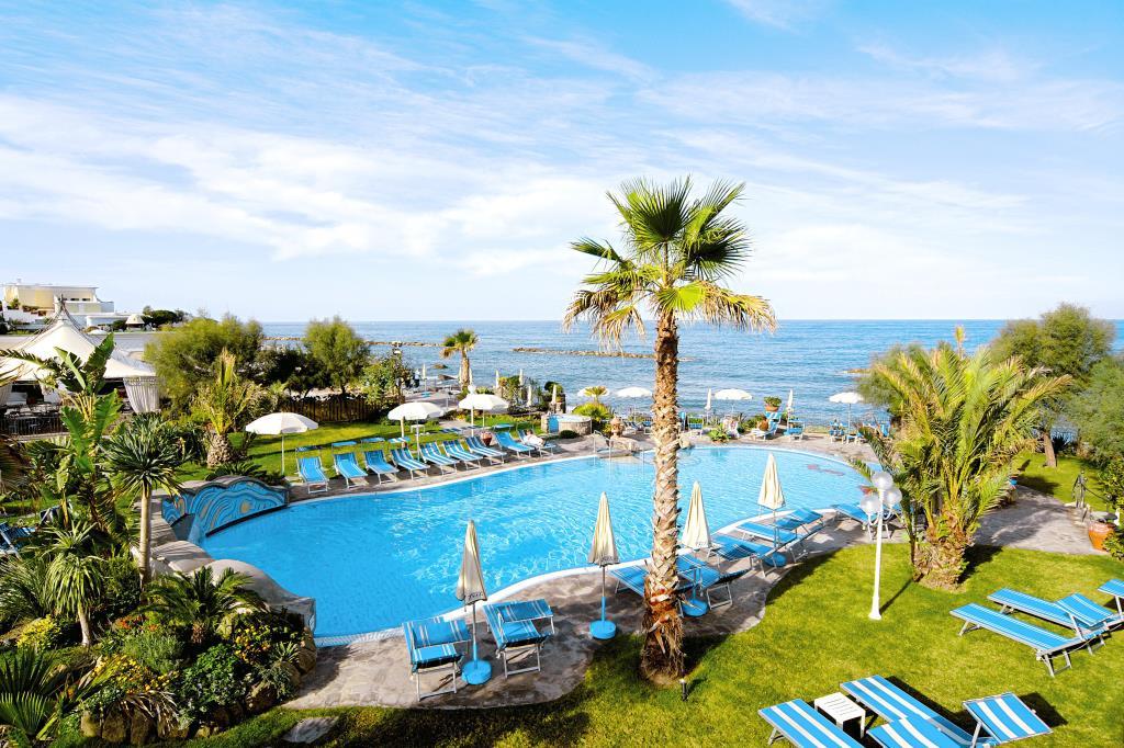 Hotel Tritone