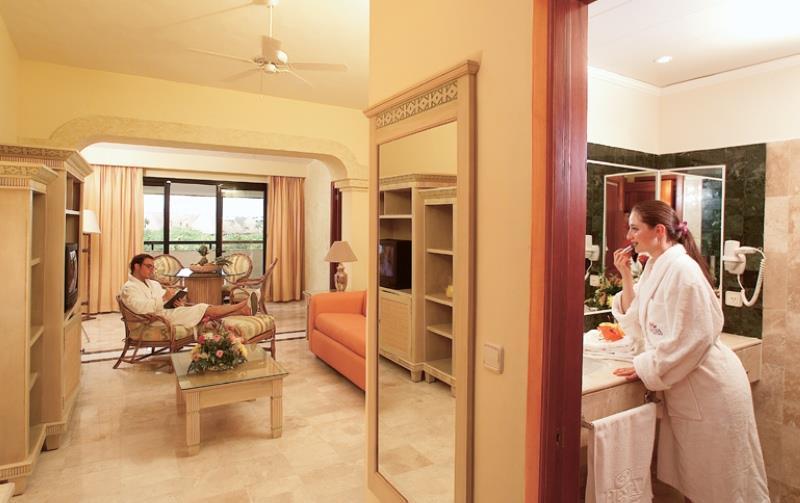 Grand Palladium Colonial Resort & Spa