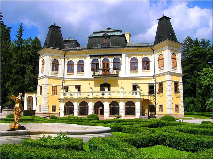 ANDRÁSSYAK NYOMÁBAN A FELVIDÉKEN