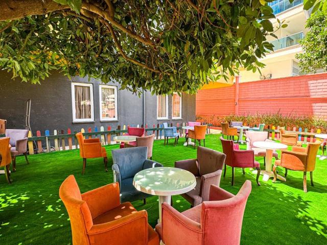 Gold Twins Boutique Hotel