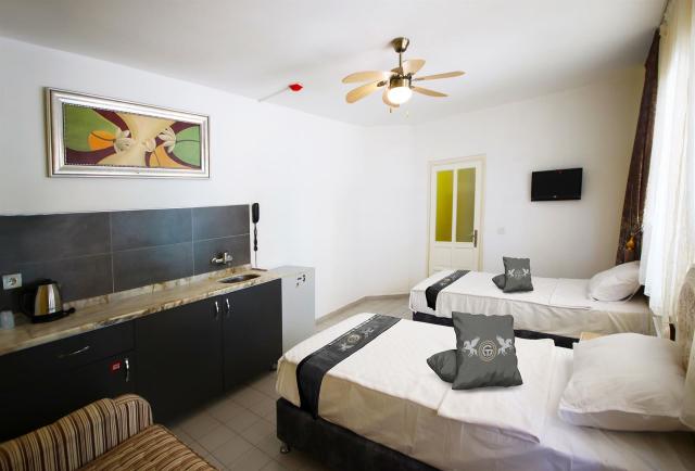 Gold Twins Boutique Hotel