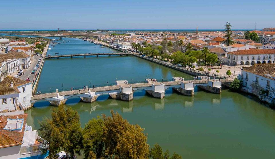 Adria Tours Kft - Dél-Portugáliai nyaralás Sevilla-i ...