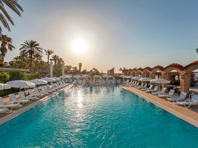 Club Hotel Sera