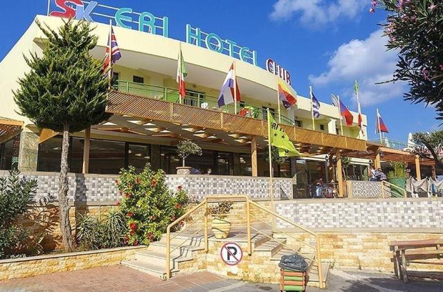 Eri Beach & Village