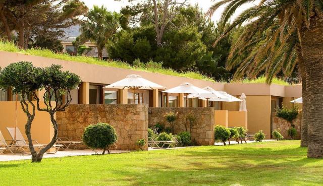Kernos Beach Hotel and Bungalows