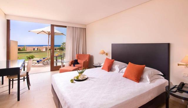 Kernos Beach Hotel and Bungalows