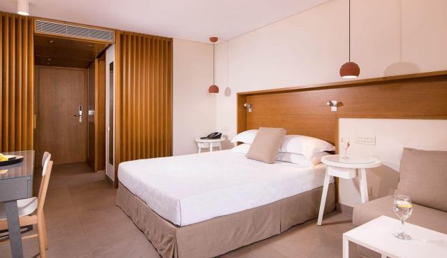 Kernos Beach Hotel and Bungalows