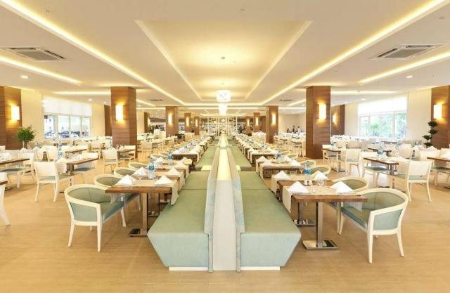 Paloma Oceana Resort