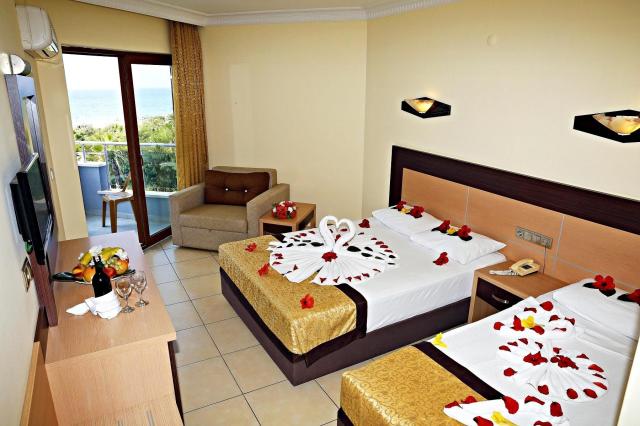 Caretta Beach Hotel
