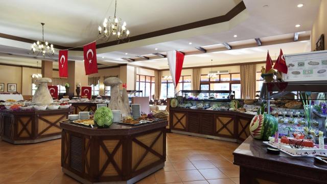Club Grand Side