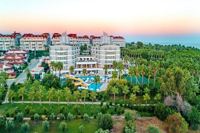 Royal Atlantis Beach