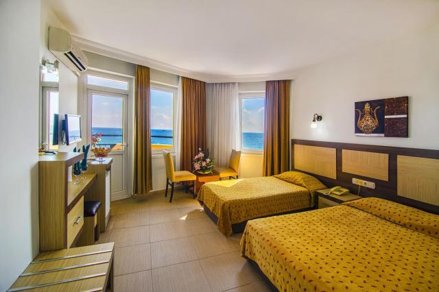Kleopatra Beach Hotel