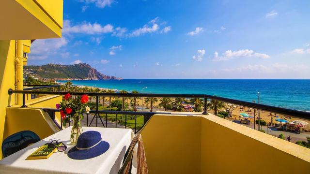 Kleopatra Beach Hotel