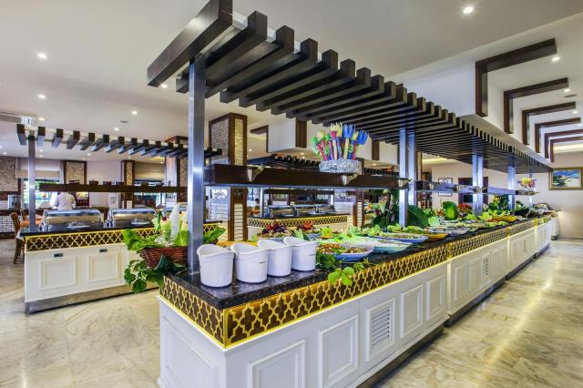 Kleopatra Beach Hotel