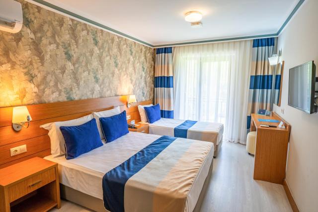 Master Family Club Hotel