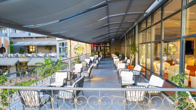 Nova Park Hotel
