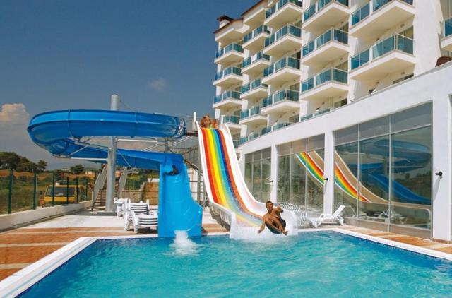 Cenger Beach Resort & Spa
