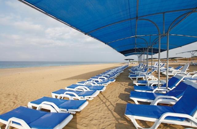 Cenger Beach Resort & Spa