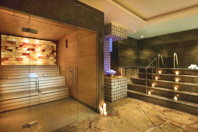 Doubletree by Hilton Marjan Island