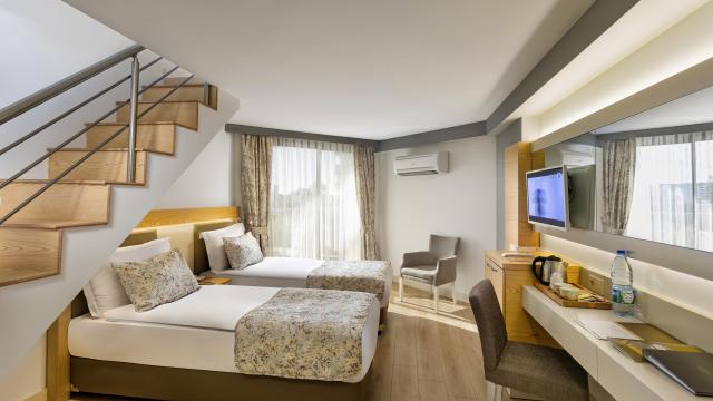 Glamour Resort Spa