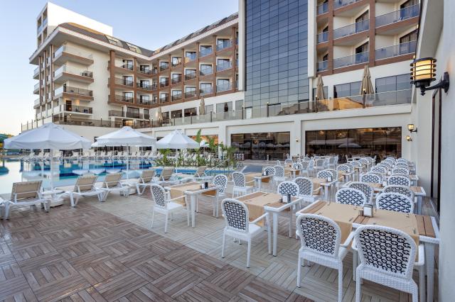 Glamour Resort Spa