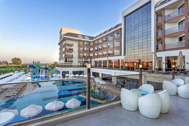 Glamour Resort Spa