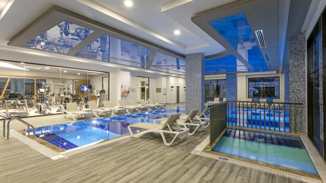 Glamour Resort Spa