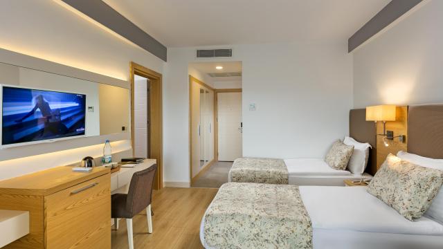 Glamour Resort Spa