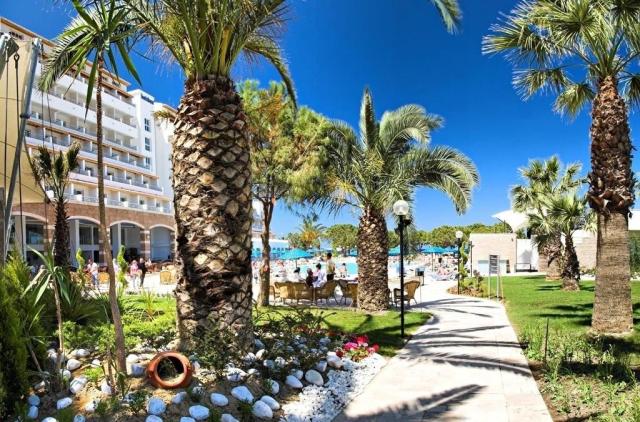 Batihan Beach Resort & Spa