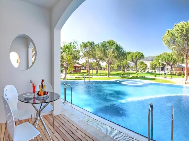 Batihan Beach Resort & Spa