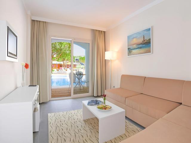 Batihan Beach Resort & Spa