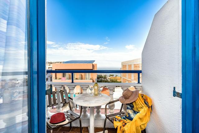 Iro Hotel