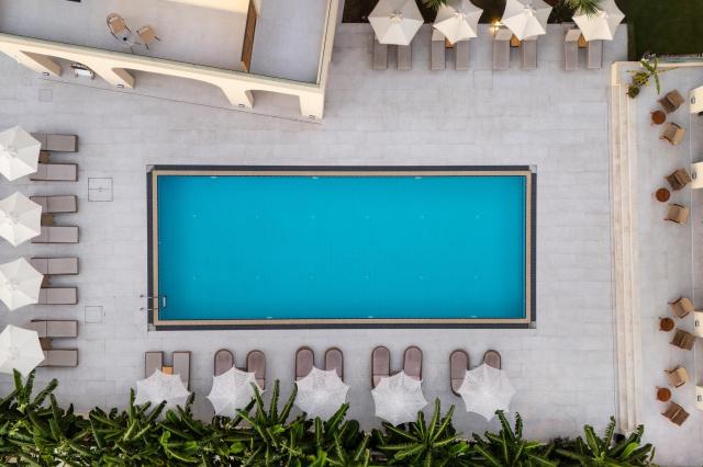 Ekati Mare Suites & Villas