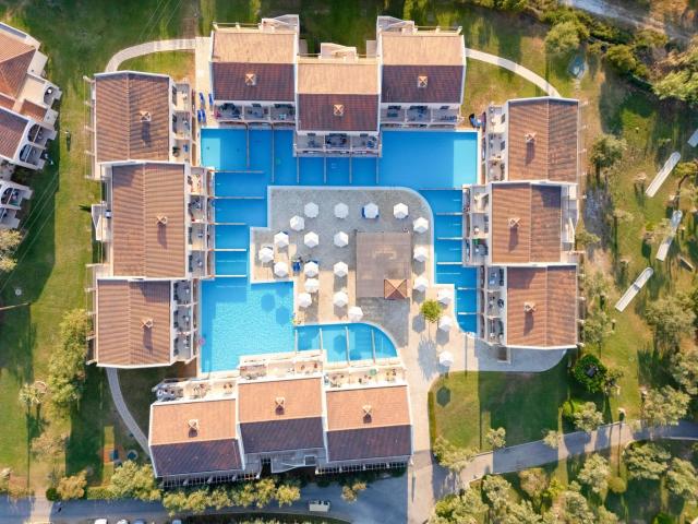 Roda Beach Resort&Spa