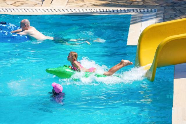 Roda Beach Resort&Spa