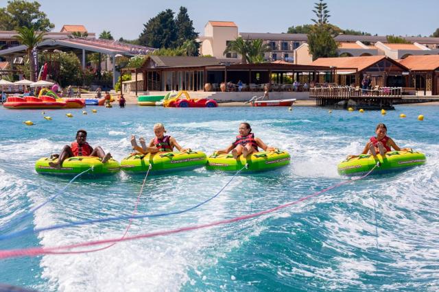 Roda Beach Resort&Spa