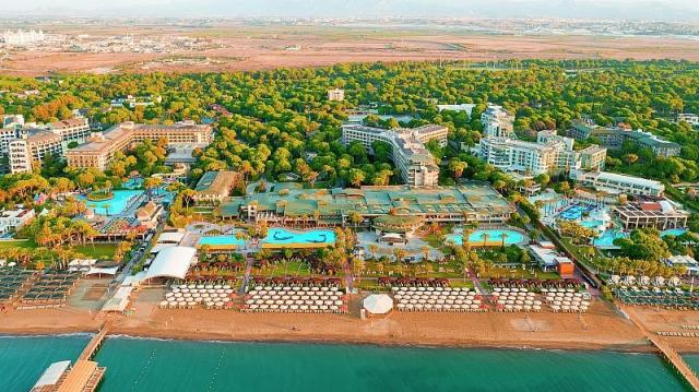 Maritim Pine Beach Resort
