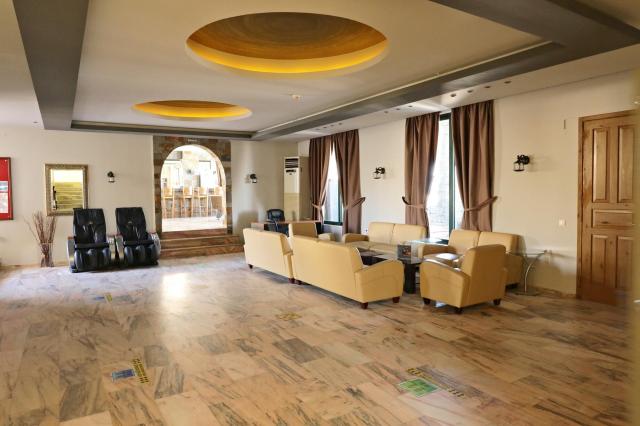 Diogenis Palace