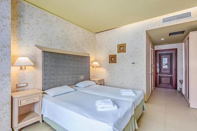 Utopia Resort & Spa