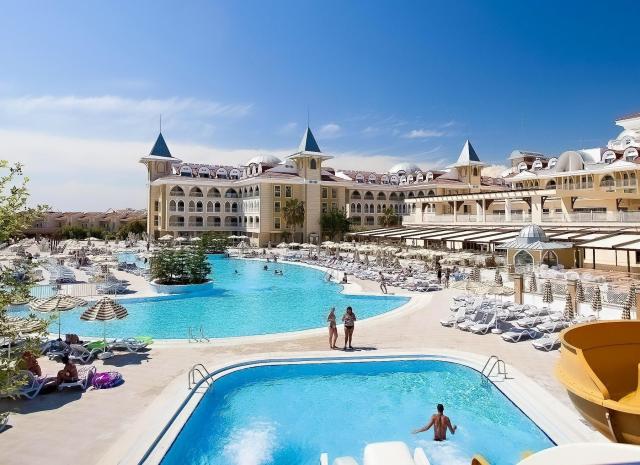 Side Star Resort