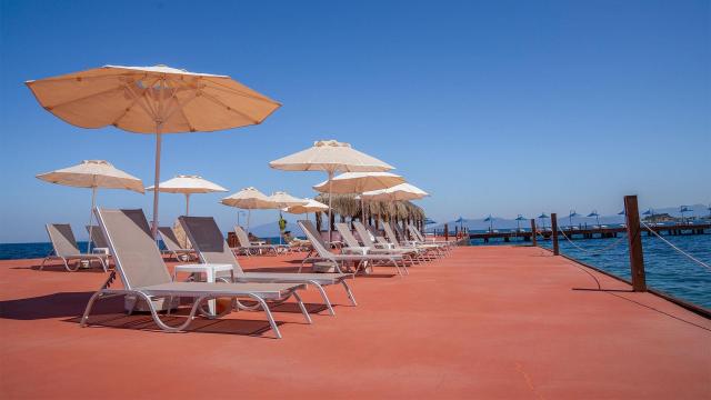 Le Bleu Hotel