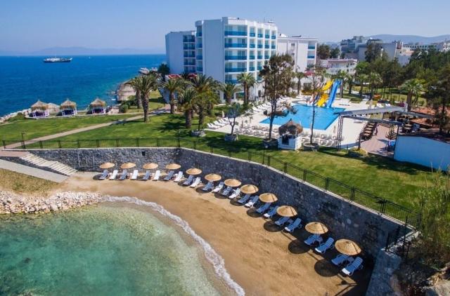 Le Bleu Hotel